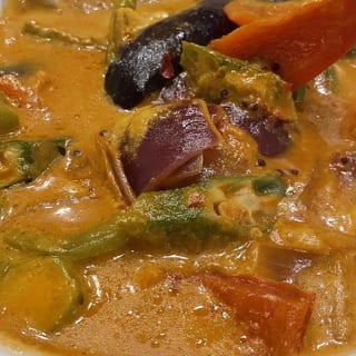 Curry Salmon in Claypot